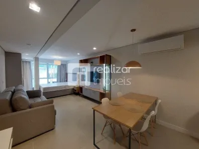 Apartamento com 1 Quarto para alugar, 40m² no Centro, Florianópolis