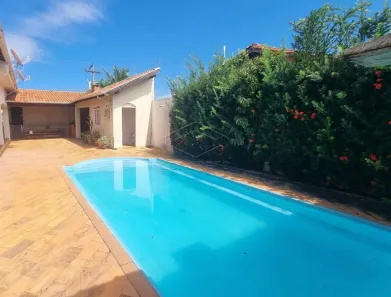Casa com 4 Quartos à venda, 363m² no Jardim Márcia I, Agudos