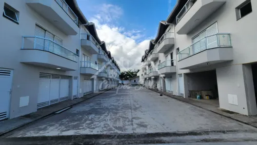 Sobrado com 2 Quartos para alugar, 115m² no Cidade Nova Peruíbe, Peruíbe