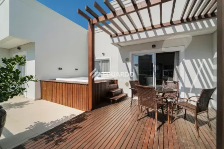 Apartamento com 4 Quartos à venda, 176m² no Canto Grande, Bombinhas