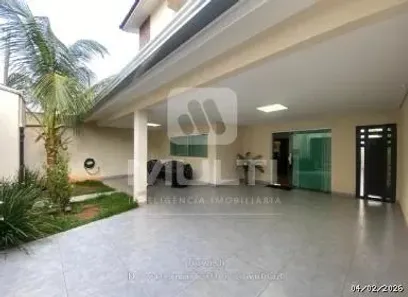 Casa com 4 Quartos à venda, 250m² no Jardim Patrícia, Uberlândia
