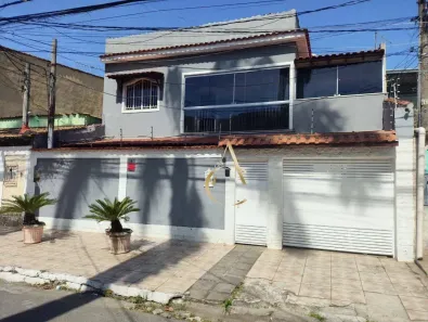 Casa de Condomínio com 4 Quartos à venda, 254m² no Parque Residencial Guadalajara, Nova Iguaçu