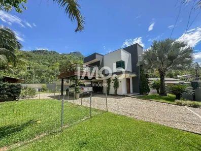 Casa com 3 Quartos à venda, 240m² no Ilha da Figueira, Jaraguá do Sul