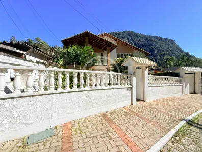 Casa de Condomínio com 5 Quartos à venda, 327m² no Carlos Guinle, Teresópolis