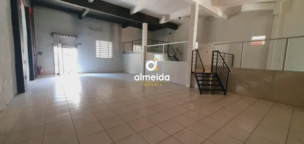 Sala Comercial com 2 Quartos para venda ou aluguel, 135m² no Centro, Santa Maria