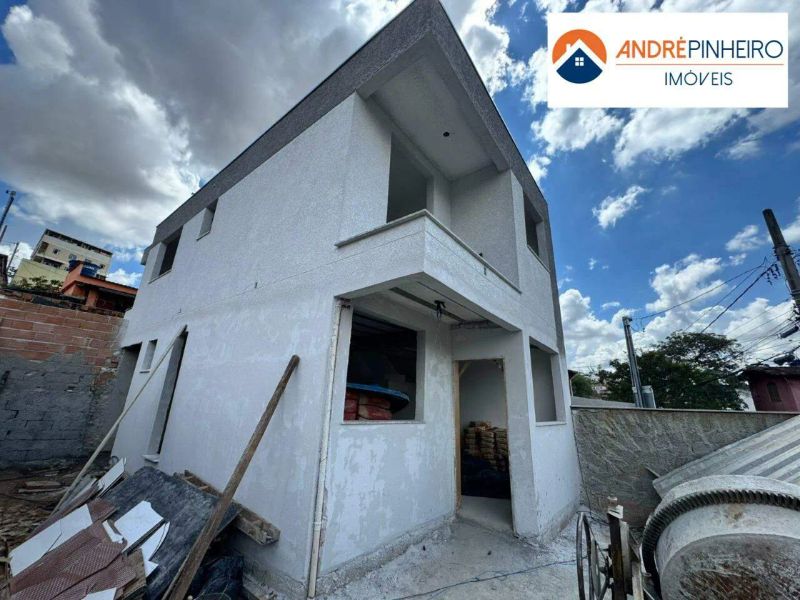 Casa com 3 quartos — Rio Branco, Belo Horizonte