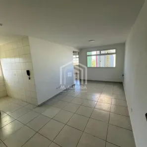 Apartamento com 2 Quartos para alugar, 43m² no Parque Tarumã, Maringá