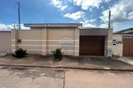 Casa com 3 Quartos à venda, 236m² no Vila Couto Magalhães, Araguaína