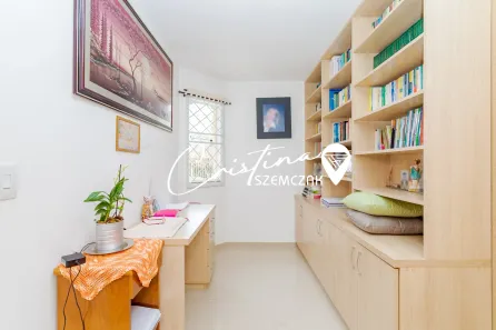 Sobrado com 3 Quartos à venda, 241m² no Guabirotuba, Curitiba