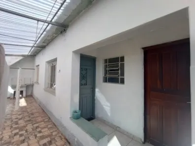Casa com 1 Quarto para alugar, 10m² no Jardim Santa Lídia, Mauá