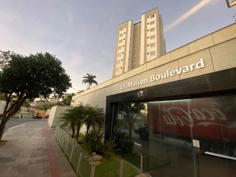 Apartamento com 2 quartos — Santa Efigênia, Belo Horizonte