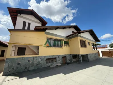Casa com 5 Quartos à venda, 344m² no Vila Larsen 1, Londrina