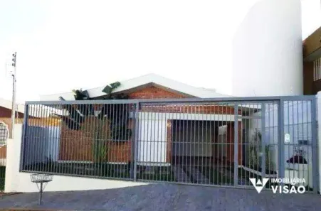 Casa com 3 Quartos para alugar, 193m² no Jardim Alexandre Campos, Uberaba