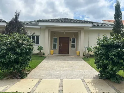 Casa de Condomínio com 3 Quartos para alugar, 350m² no Centro, Araçoiaba da Serra