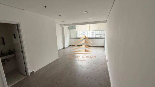 Sala Comercial para venda ou aluguel, 38m² no Vila Pedro Moreira, Guarulhos