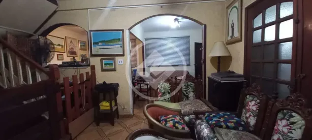 Casa com 4 Quartos à venda, 291m² no Vila Mathias, Santos