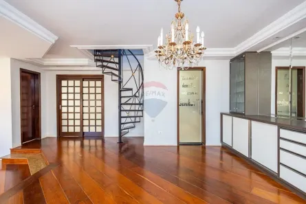 Casa com 3 Quartos para alugar, 301m² no Barreirinha, Curitiba