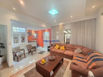 Casa com 3 Quartos à venda, 149m² no Estuário, Santos