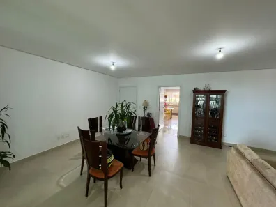 Apartamento com 3 Quartos à venda, 197m² no Osvaldo Rezende, Uberlândia