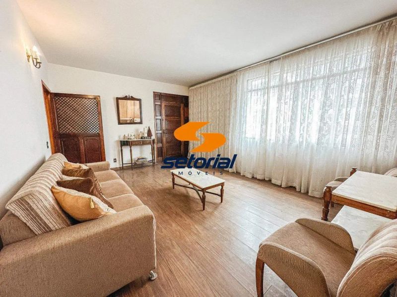 Casa com 4 quartos — Nova Suíssa, Belo Horizonte