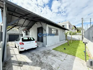 Casa com 4 Quartos à venda, 294m² no Balneário, Florianópolis