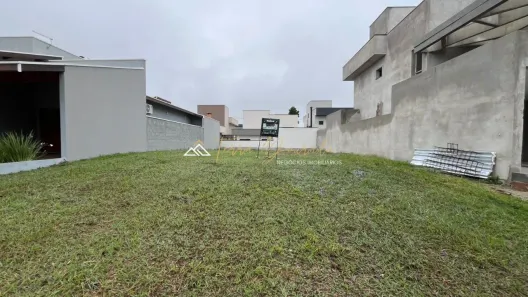 Lote/Terreno à venda, 300m² no Piracangaguá, Taubaté