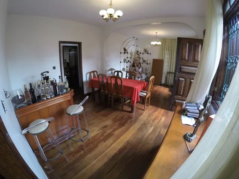 Casa com 3 quartos — Serrano, Belo Horizonte