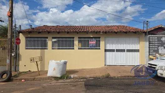Casa com 3 Quartos à venda, 250m² no Novo Mundo, Várzea Grande