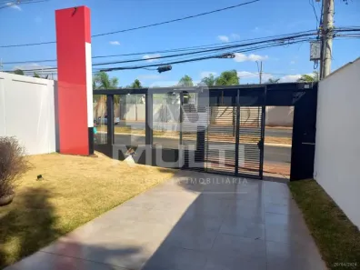 Prédio Comercial com 1 Quarto para alugar, 200m² no Jardim Karaíba, Uberlândia