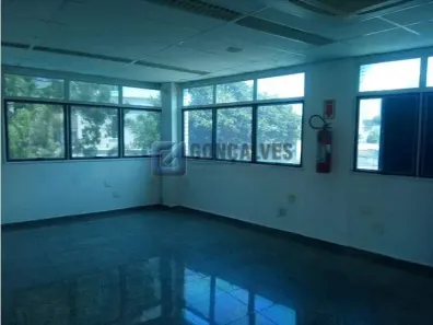 Prédio Comercial para alugar, 1700m² no Nova Petrópolis, São Bernardo do Campo