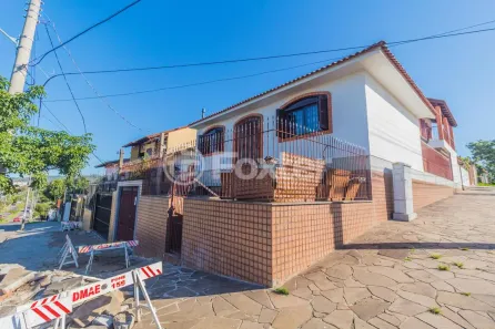Casa com 3 Quartos à venda, 380m² no Parque Santa Fé, Porto Alegre