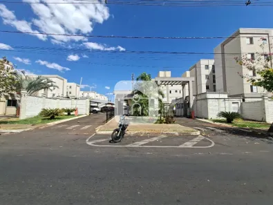 Apartamento com 2 Quartos para alugar, 48m² no Laranjeiras, Uberlândia