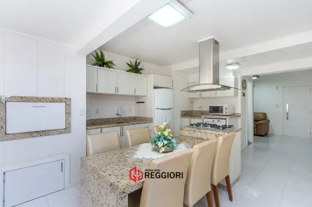Apartamento com 3 Quartos para alugar, 90m² no Centro, Balneário Camboriú