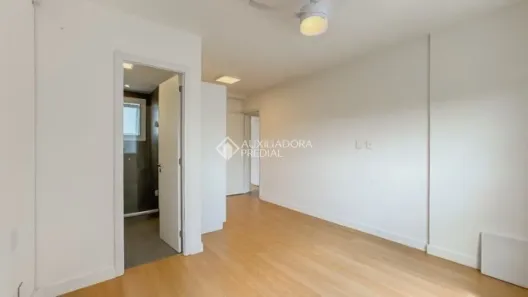 Apartamento com 3 Quartos para alugar, 81m² no São Sebastião, Porto Alegre