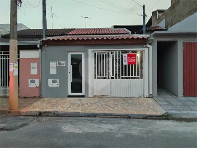 Casa com 2 Quartos para alugar, 160m² no Vila Nastri, Itapetininga