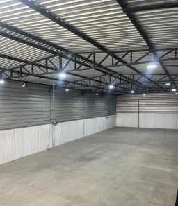 Galpão/Depósito/Armazém para alugar, 550m² no Parque Val de Palmas, Bauru