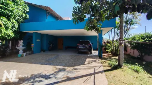 Casa com 4 Quartos à venda, 460m² no Candelária, Natal