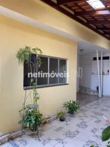 Casa com 3 Quartos à venda, 360m² no Vale das Amendoeiras, Contagem