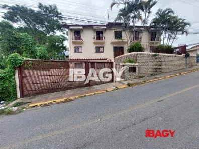 Apartamento com 2 Quartos para alugar, 83m² no Carvoeira, Florianópolis