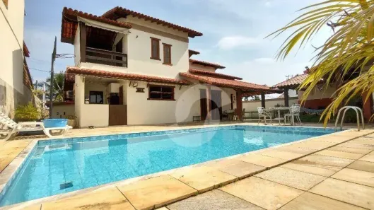 Casa com 3 Quartos à venda, 363m² no Camboinhas, Niterói