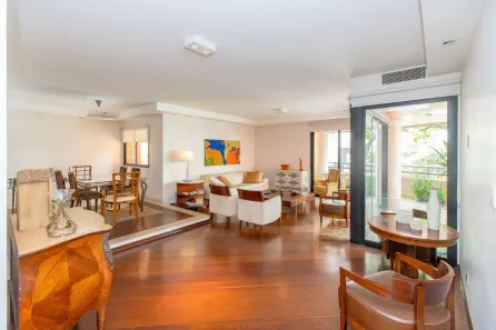 Apartamento com 4 Quartos à venda, 220m² no Vila Uberabinha, São Paulo