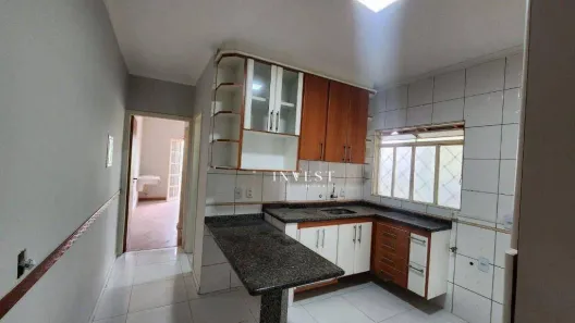 Casa com 2 Quartos para alugar, 110m² no Bosque dos Eucaliptos, São José dos Campos