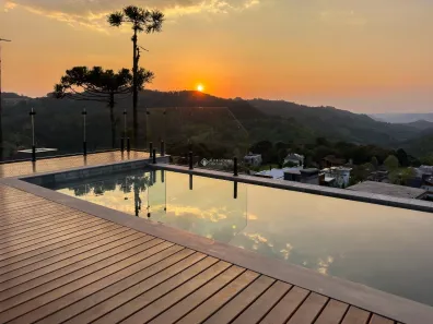 Casa de Condomínio com 4 Quartos à venda, 674m² no Bavária, Gramado