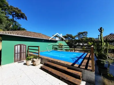 Casa com 5 Quartos para alugar, 600m² no Bonsucesso, Petrópolis