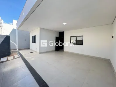 Casa com 3 Quartos à venda, 160m² no Universitário, Montes Claros