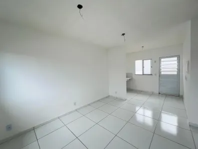 Casa de Condomínio com 2 Quartos à venda, 40m² no , Raposa