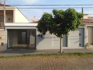 Casa com 3 Quartos para alugar, 167m² no Centro, Araraquara