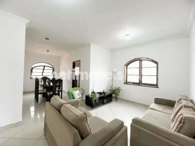 Casa com 6 Quartos à venda, 322m² no Betânia, Belo Horizonte