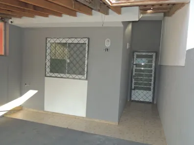 Casa com 2 Quartos para alugar, 47m² no Campo de Santana, Curitiba