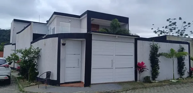 Casa de Condomínio com 3 Quartos à venda, 220m² no Guaratiba, Rio de Janeiro